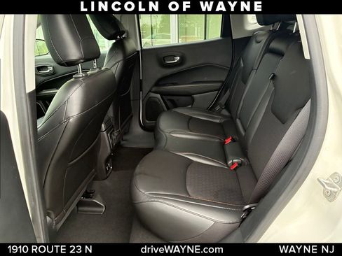 Used 2020 Jeep Compass Latitude w/ Popular Equipment Group AWD/4WD image 21
