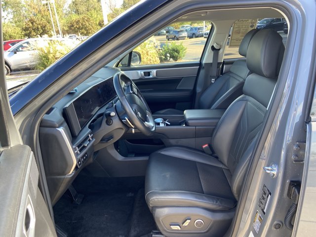 Used 2025 Hyundai Santa Fe SEL FWD image 34