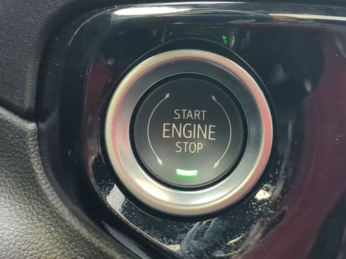 Used 2025 Chevrolet Silverado 2500 ZR2 w/ Technology Package image 17