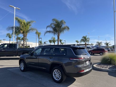 Used 2025 Jeep Grand Cherokee L Laredo w/ Luxury Tech Group I image 6