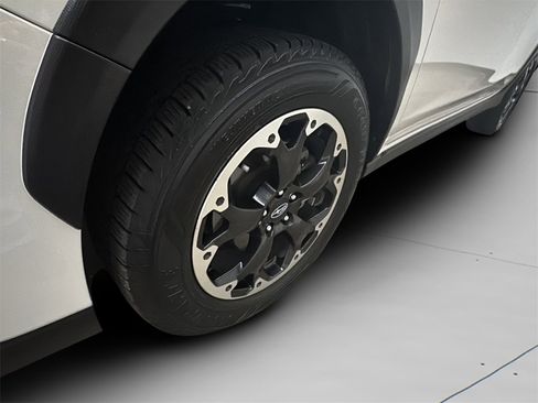 Used 2021 Subaru Crosstrek 2.0i Premium image 4