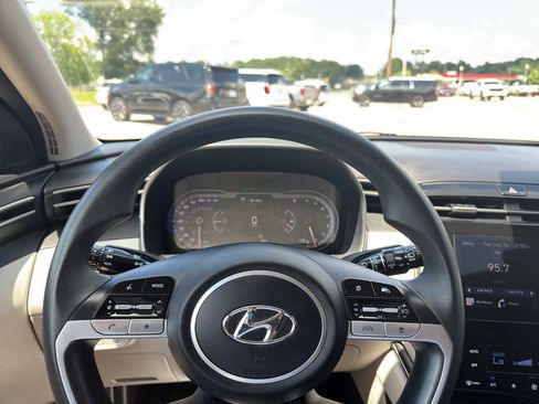 Used 2024 Hyundai Tucson SEL FWD image 19