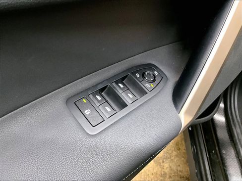 Used 2024 BMW iX xDrive50 w/ Convenience Package AWD/4WD image 34