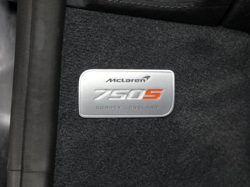 Used 2026 McLaren 750S Spider RWD image 44