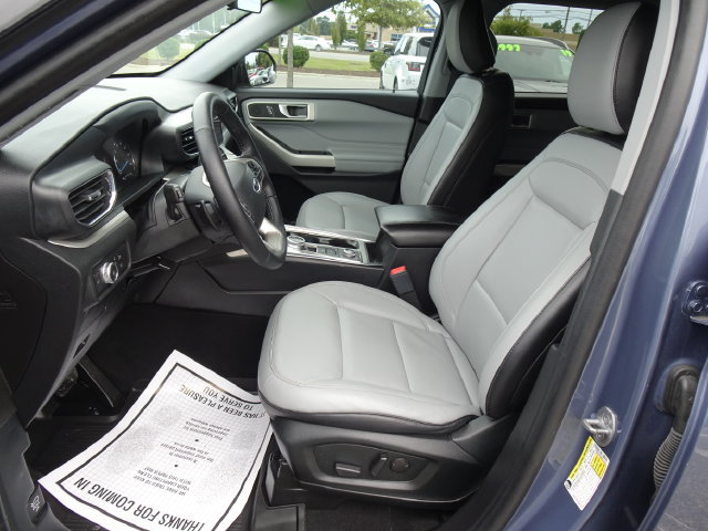 Used 2021 Ford Explorer XLT w/ Equipment Group 202A AWD/4WD image 10