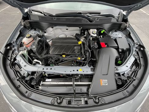 Used 2025 Buick Envista Sport Touring image 32