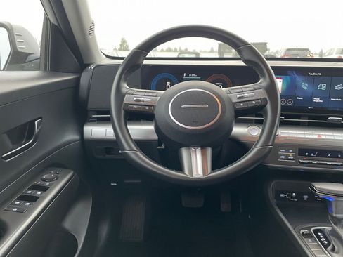 Used 2025 Hyundai Kona SEL image 33