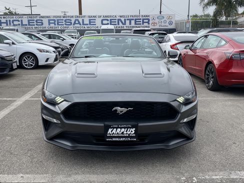 Used 2018 Ford Mustang Premium RWD image 3