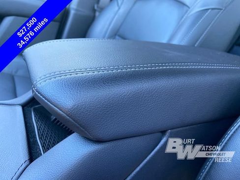 Used 2022 Cadillac XT4 Premium Luxury w/ Enhanced Visibility Package AWD/4WD image 29