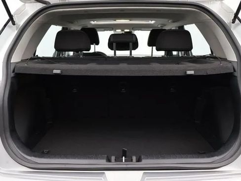 Used 2025 Hyundai Venue SEL FWD image 16