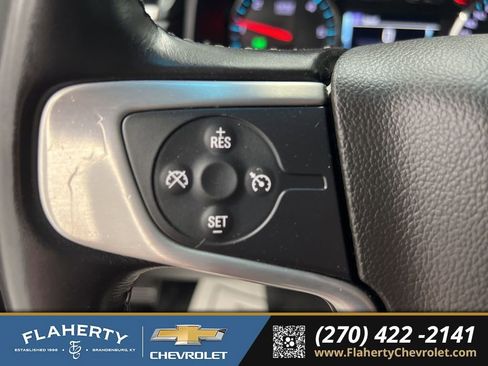 Used 2017 GMC Yukon SLE w/ SLE Value Package image 25