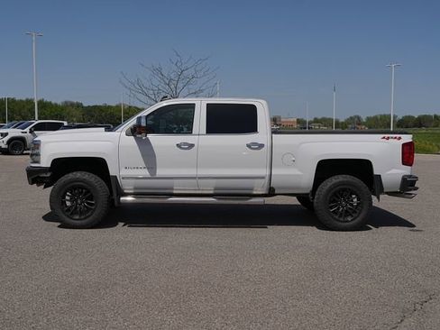 Used 2018 Chevrolet Silverado 1500 LTZ w/ LTZ Plus Package AWD/4WD image 10