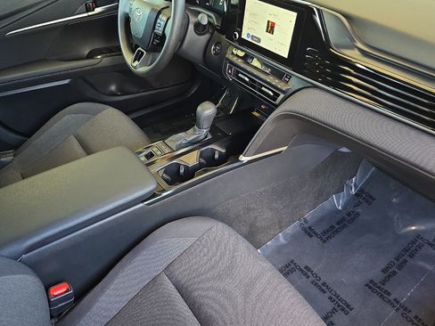 Certified 2025 Toyota Camry LE FWD image 15
