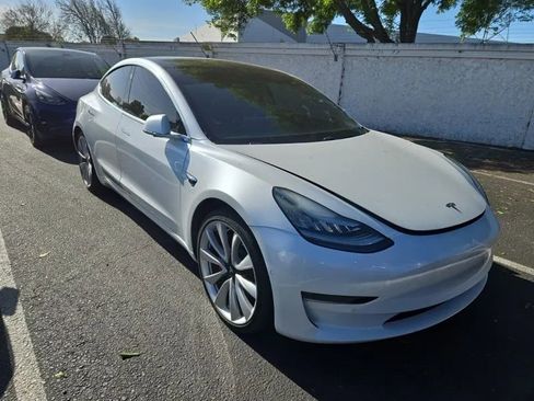 Used 2018 Tesla Model 3 Performance image 2