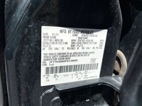 Used 2015 Ford F250 XL w/ Power Equipment Group AWD/4WD image 37
