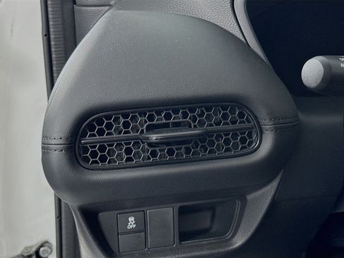 Certified 2023 Honda HR-V LX image 10