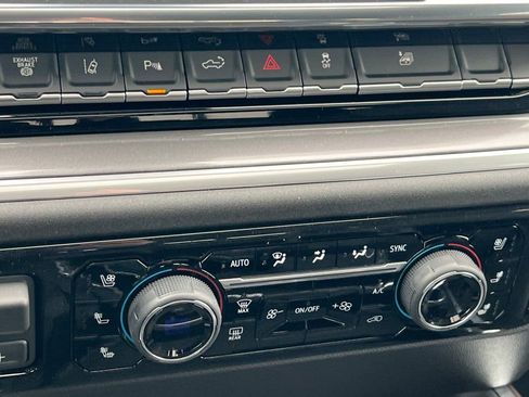 New 2026 Chevrolet Silverado 3500 High Country w/ High Country Premium Package AWD/4WD image 17