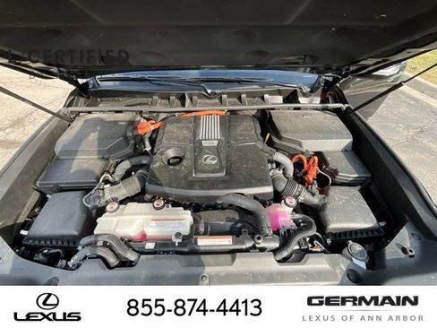 Used 2025 Lexus LX 700h F Sport image 23