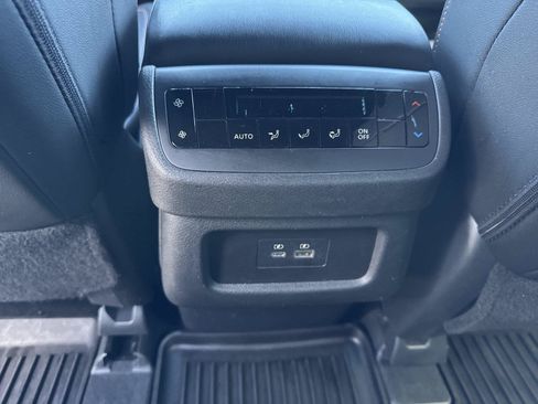 Used 2025 Nissan Pathfinder Rock Creek AWD/4WD image 28