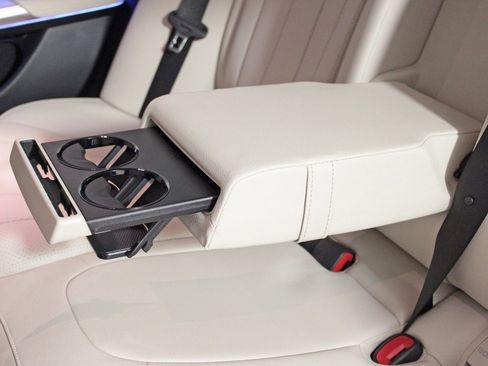 New 2026 Mercedes-Benz E 350 4MATIC Sedan image 27