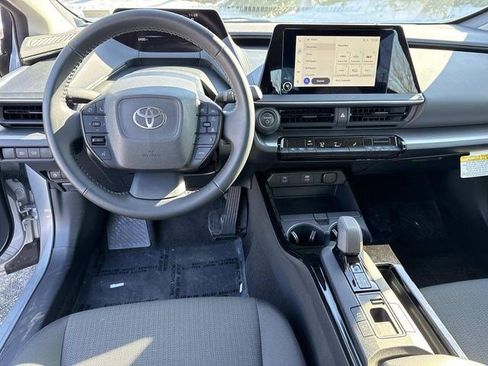 Used 2025 Toyota Prius LE image 17