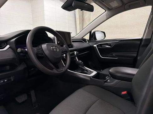 Used 2024 Toyota RAV4 XLE FWD image 6