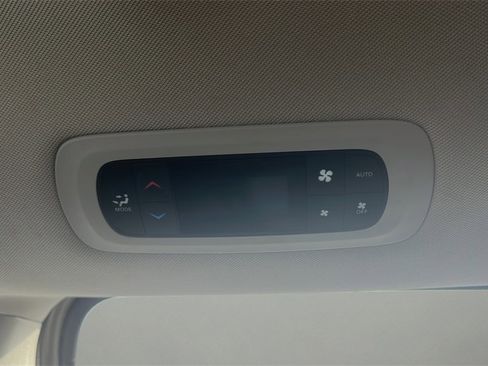 Used 2020 Chrysler Pacifica Touring-L Plus w/ Advanced Safetytec Group image 33