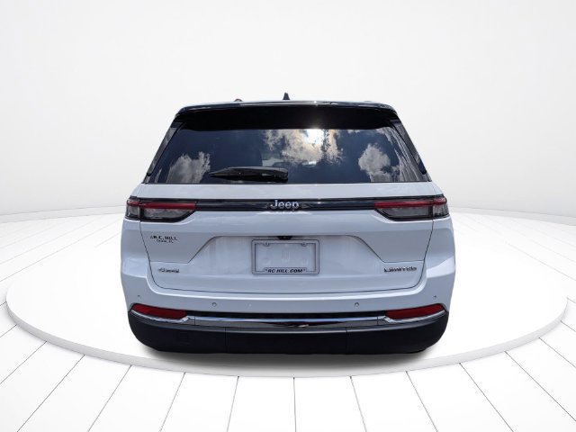 Used 2023 Jeep Grand Cherokee Limited AWD/4WD image 4