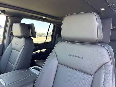 New 2026 GMC Yukon XL Denali w/ Denali Reserve Package AWD/4WD image 22