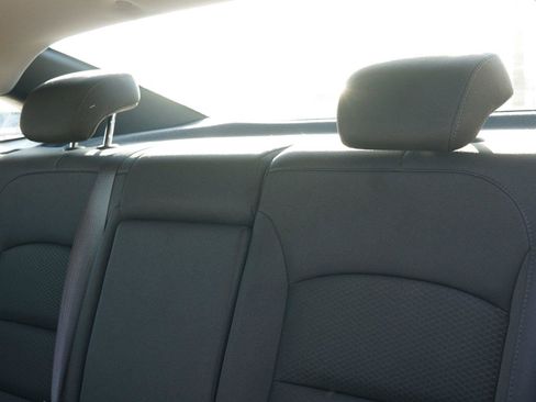 Used 2025 Chevrolet Malibu LT FWD image 24