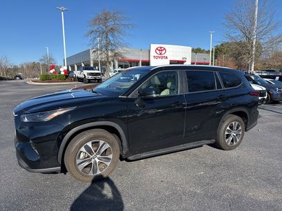 Used 2023 Toyota Highlander XLE