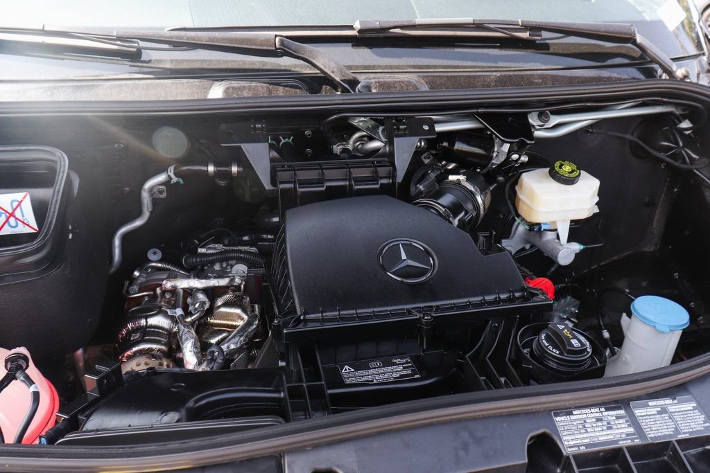 Used 2023 Mercedes-Benz Sprinter 2500 image 13