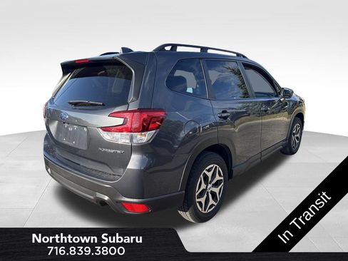 Used 2022 Subaru Forester Premium AWD/4WD image 4