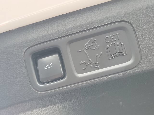 Used 2021 Ford Expedition XLT AWD/4WD image 34