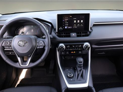 Certified 2025 Toyota RAV4 XLE w/ Convenience Package image 12