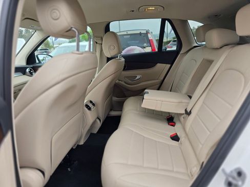 Used 2022 Mercedes-Benz GLC 300 image 13