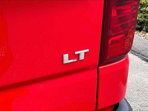 Used 2021 Chevrolet Silverado 1500 LT AWD/4WD image 27