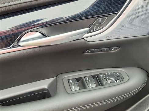 New 2025 Cadillac XT5 Premium Luxury w/ LPO, ONYX Package image 22