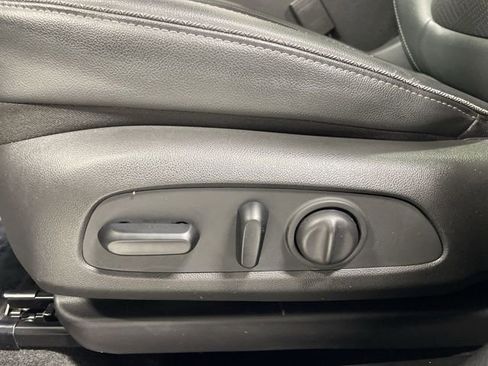 Used 2022 Buick Encore GX Essence w/ Experience Buick Package image 12