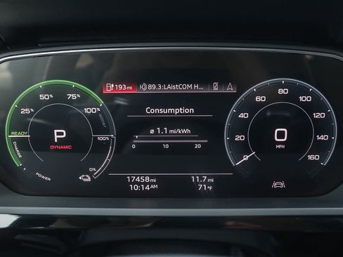 Used 2022 Audi e-tron Premium image 24