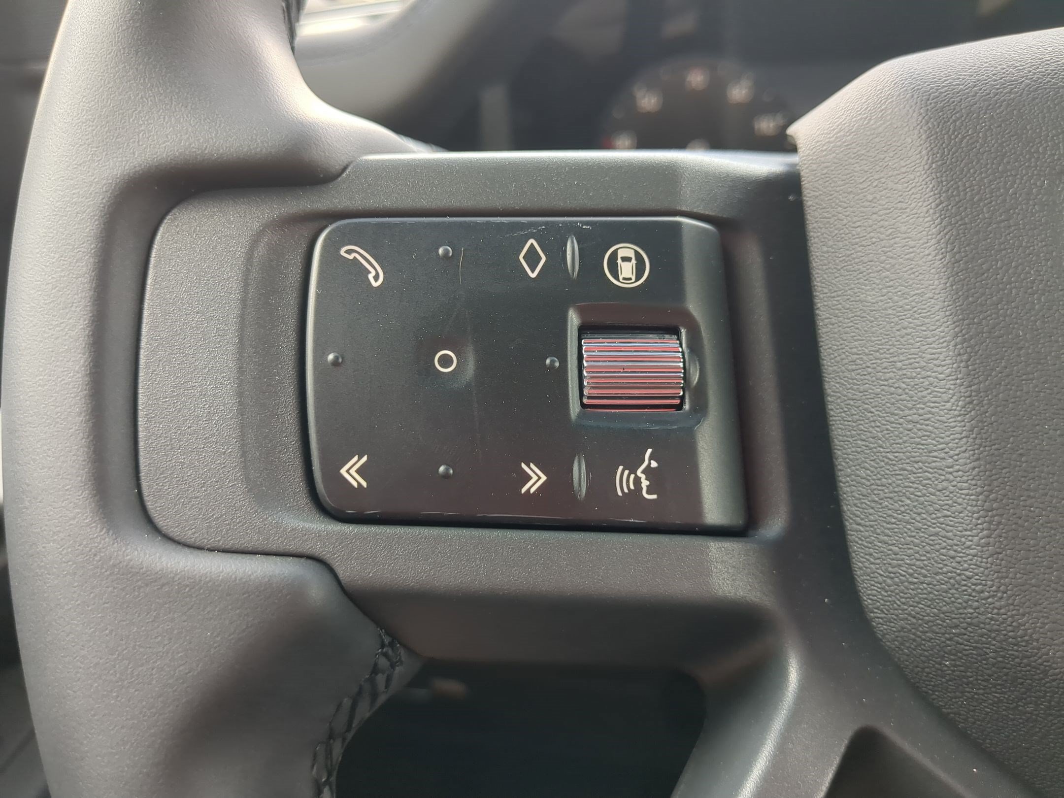 Used 2025 Land Rover Defender 110 S AWD/4WD image 18