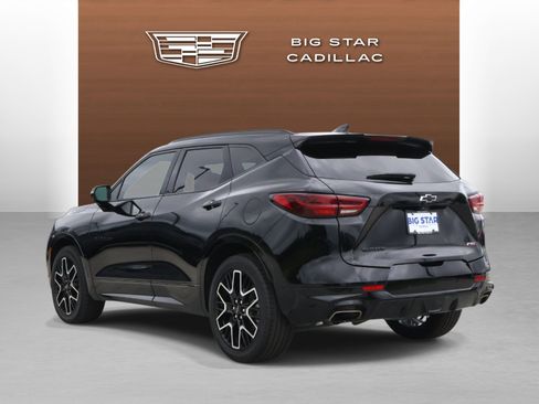 Used 2024 Chevrolet Blazer RS w/ Driver Confidence II Package FWD image 3