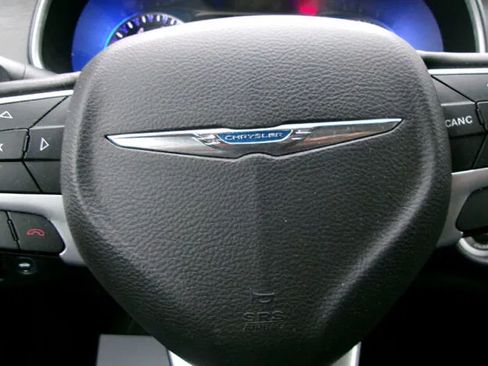 Used 2016 Chrysler 200 Limited w/ Convenience Group FWD image 16