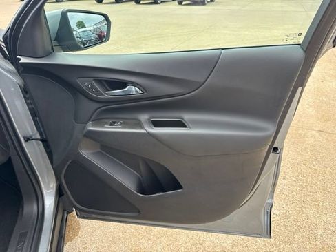 Used 2024 Chevrolet Equinox LT FWD image 18