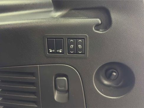 Used 2016 GMC Yukon XL SLT w/ Open Road Package image 37