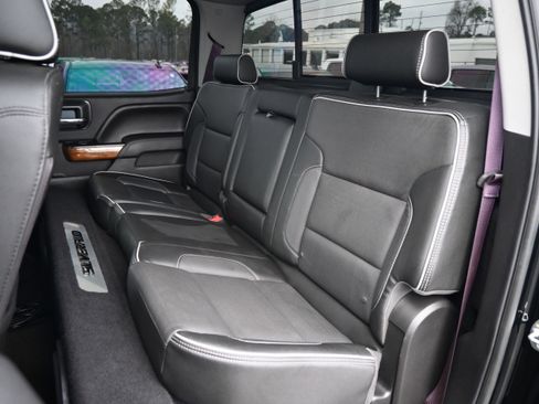 Used 2017 Chevrolet Silverado 2500 High Country w/ Duramax Plus Package AWD/4WD image 32