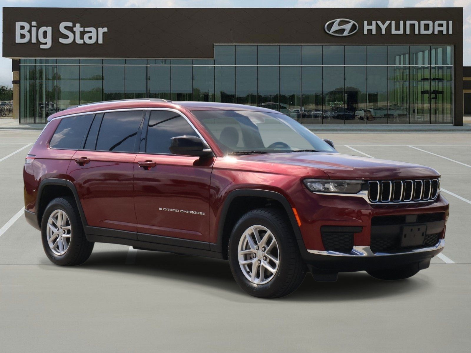 Used 2021 Jeep Grand Cherokee L Laredo w/ Luxury Tech Group I RWD image 6