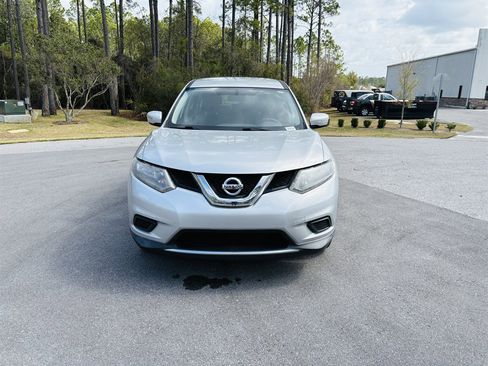 Used 2015 Nissan Rogue S image 2