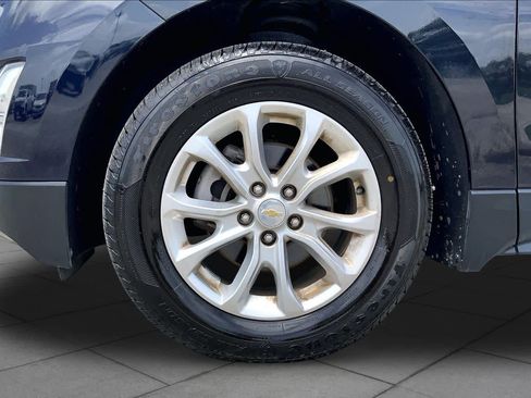 Used 2020 Chevrolet Equinox LS w/ LS Convenience Package FWD image 11