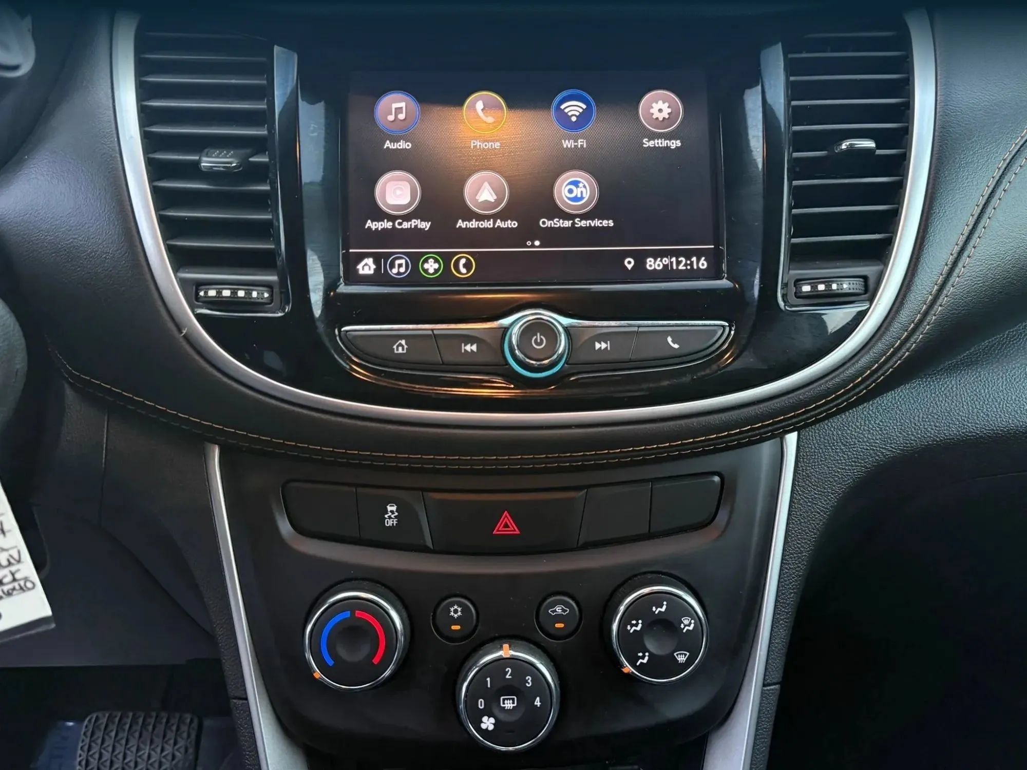 Used 2021 Chevrolet Trax LT FWD image 25